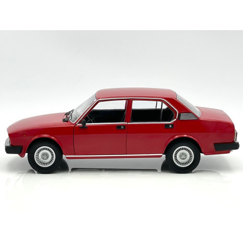 Alfa Romeo, Alfetta Berlina 2000L, 1/18