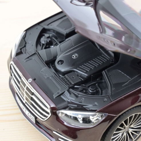 Mercedes-Benz, S-Klasse AMG-Line, 1/18