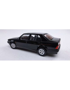 Alfa Romeo, 75, 1/18